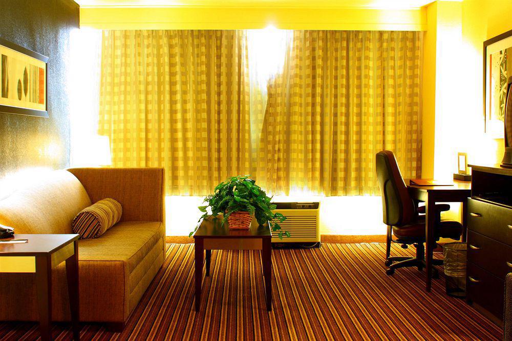 Готель Wyndham Garden Norfolk Downtown Екстер'єр фото