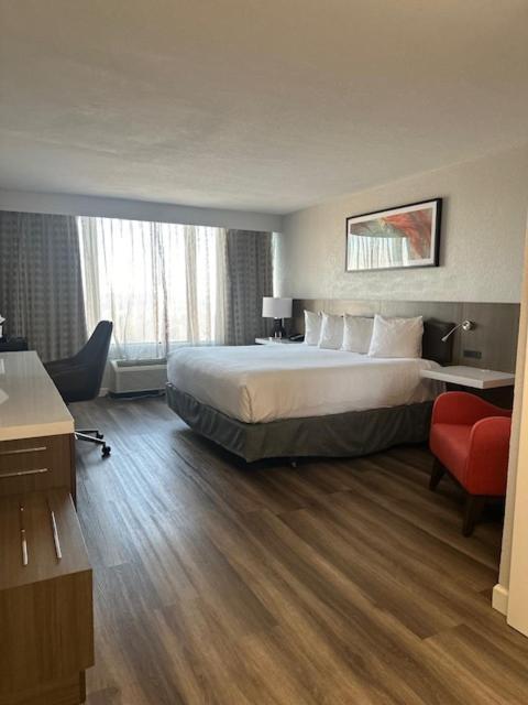 Готель Wyndham Garden Norfolk Downtown Екстер'єр фото